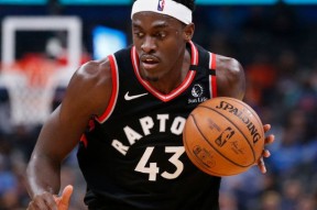 包含西亚卡姆连续十二场比赛得分超过赛事规则更新，雄鹿挑战极限！的词条开云品牌